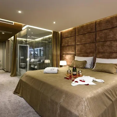 Unique Xxl With Pool And Roof Terrace Вилла