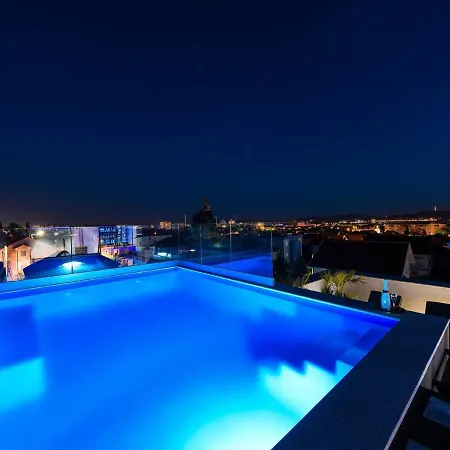 Вилла Unique Xxl With Pool And Roof Terrace