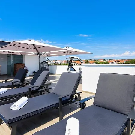 Unique Xxl With Pool And Roof Terrace