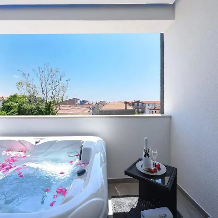 Unique Xxl With Pool And Roof Terrace *